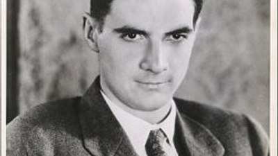 Howard Hughes kimdir