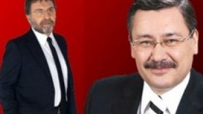 Melih Gökçek ile Ahmet Hakan bilek güreşi yaptı