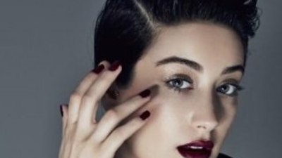 Hazal Kaya kimdir