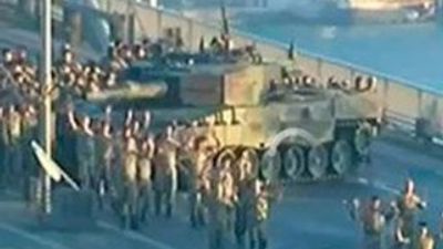 Köprüdeki 22 askeri öğrenci serbest bırakıldı
