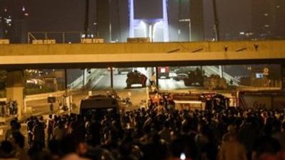 Köprüyü kapatan öğrenci asker: Bizi kandırdılar