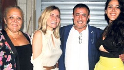 Mahmut Tuncer denizden bulduğu parayı bağışladı