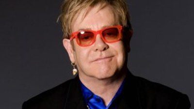 Elton John sahnelere veda ediyor