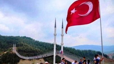 4 minareli asma köprüye İngiltere’den ödül