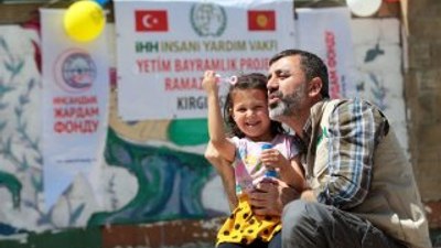 İHH’dan 5 kıtaya Ramazan yardımı