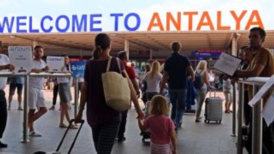 Antalya'da tüm zamanların turist rekoru kırıldı