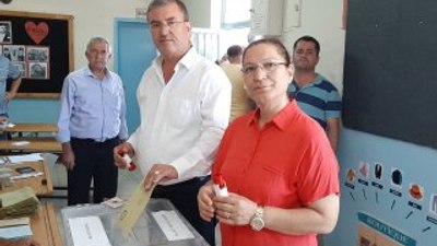 İyi Partili eşinin yerine seçilen AK Partili kadın başkan