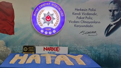 Hatay’da, aracın içinde 58 bin 666 adet captagon hap bulundu