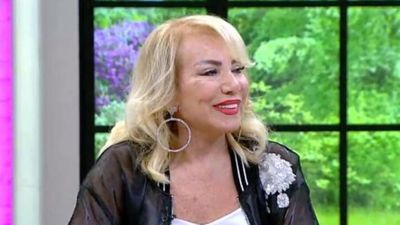 Kıbrıs'ta rahatsızlanmıştı! Hastaneye kaldırılan Nil Burak'ın sağlık durumu nasıl?