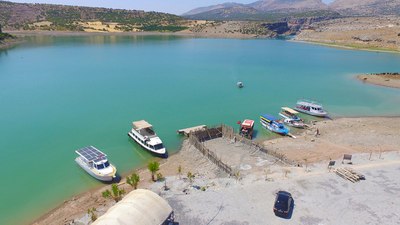 Takoran Vadisi'nde turistler için tekne turları artırıldı