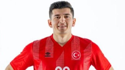 Hentbol Milli Takımı oyuncusu Alperen Arabacı'ya Rum kesiminde karantina