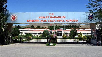 Açık cezaevlerindeki hükümlülerin koronavirüs izinleri uzatıldı