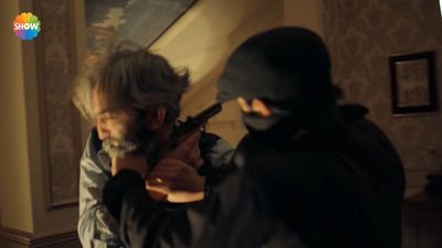 Aziz 24. bölüm fragmanı: Galip Payidar hapse düştü, Pierre evinde saldırıya uğradı!