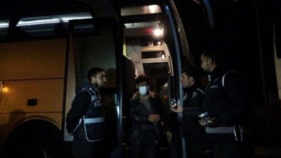 Van'da göçmen kaçakçılığı yapan 3 kişi tutuklandı