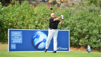 Nihat Özdemir aradığı aşkı golf sahasında buldu! 22 yaş küçük..