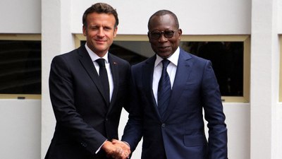 Emmanuel Macron: Benin'e gelişmiş silahlar teslim edebiliriz