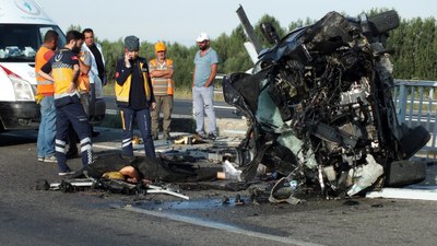 Yozgat'ta feci kaza: 3 ölü, 1 yaralı