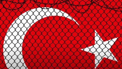 Der Spiegel, Almanya ve Türkiye'deki darbe girişimlerinde farklı tutum benimsedi