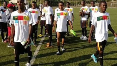 Kamerun'da 21 milli futbolcu yaş testini geçemedi