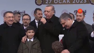 Cumhurbaşkanı Erdoğan 'Duyanlara Duymayanlara' şarkısını söyledi