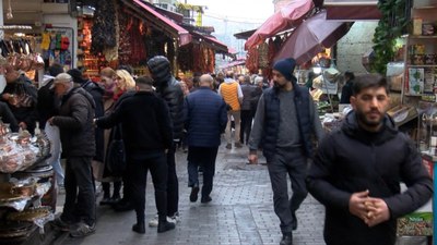 Mısır Çarşısı'nda Ramazan hareketliliği sürüyor