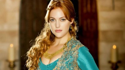 Muhteşem Yüzyıl'ın Hürrem'i Meryem Uzerli'den iç ısıtan paylaşım! Kızlarıyla pozlarına beğeni yağdı