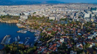 Antalya'da konut yatırımı arttı! Yabancılara satılan her 2,8 konuttan 1'ini Ruslar aldı