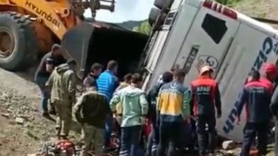 Şırnak'ta askerleri taşıyan otobüs devrildi: 2 şehit