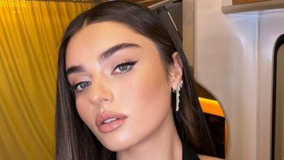 Ayça Ayşin Turan yataktan paylaştı, o detay takipçilerini kışkırttı! 