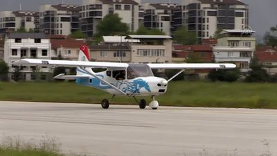 Türk havacılığının yeni uçağı Troy T200 taksi testini başarıyla gerçekleştirdi