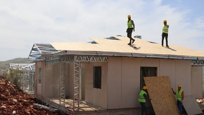 Gaziantep'te depremzedelere çelik konstrüksiyonlu köy evleri hazırlanıyor