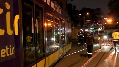 İstanbul Gülhane'de tramvay raydan çıktı