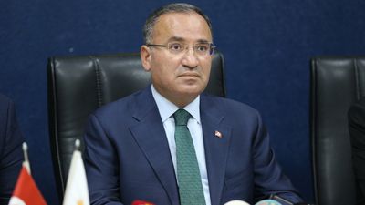 Bekir Bozdağ: Kılıçdaroğlu 'hesap uzmanıyım' diyor, daha kendi menfaatini hesap edemiyor