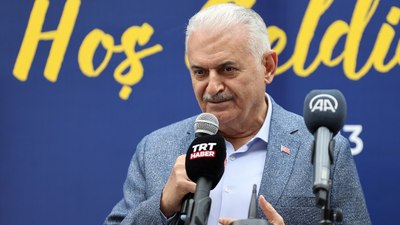 Binali Yıldırım: İki seçim arasında beyaz ile siyah kadar fark var