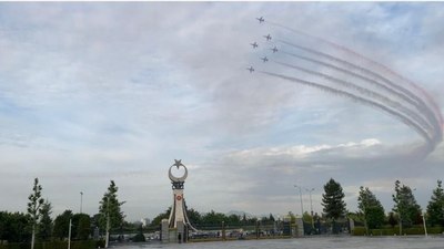 Türk Yıldızları'ndan Cumhurbaşkanı Erdoğan için gösteri