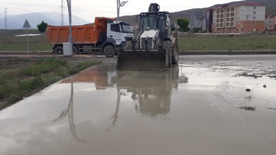 Van'da sağanak sonrası su taşkını yaşandı