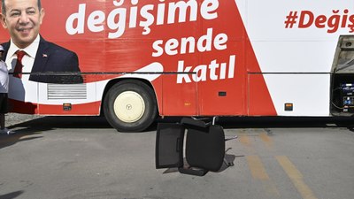 Tanju Özcan, Kemal Kılıçdaroğlu'na koltuk fırlattı