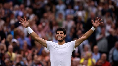 Wimbledeon'da Carlos Alcaraz, Novak Djokovic'in finaldeki rakibi oldu