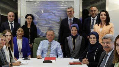 Cumhurbaşkanı Erdoğan'dan Körfez dönüşü gündeme dair açıklamalar