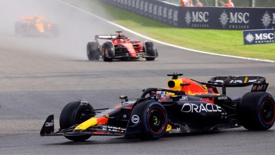 Belçika Grand Prix'sinin sprint yarışında Verstappen birinci oldu