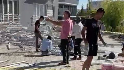 Malatya'da iskele çöktü: 1 işçi öldü, 2’si yaralandı