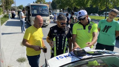 Bakırköy'de emniyet kemersiz yakalanan minibüs şoförü cezaya itiraz etti