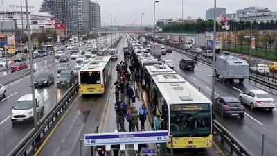 Zamlı metrobüs tarifesi 2023: Metrobüs kaç TL oldu? Tam-öğrenci metrobüs ücretleri...