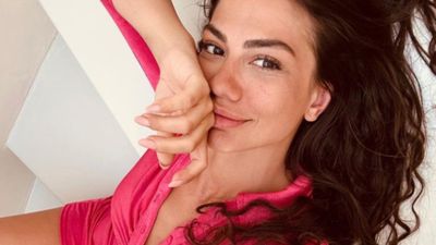 Demet Özdemir'in Yunanistan çıkarması