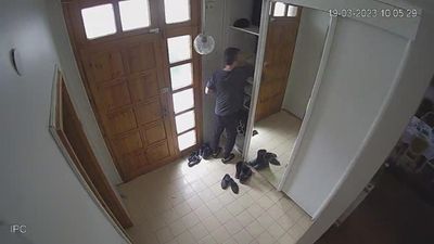 İstanbul'da emekli büyükelçi, kızı ve damadı tarafından soyuldu