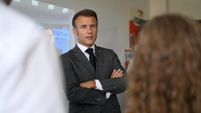 Fransa Cumhurbaşkanı Macron: Fransız okulları laiktir