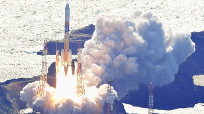 Ay yarışı kızışıyor: Japonya, iniş aracını fırlattı