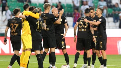 Rizespor, geriye düştüğü maçta Konyaspor'u mağlup etti