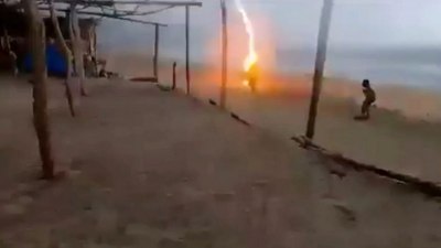 Meksika’da sahildekilerin üzerine yıldırım düştü: 2 ölü