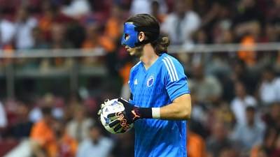 Galatasaray hadsiz açıklamalar yapan Kamil Grabara'yı UEFA'ya şikayet etti